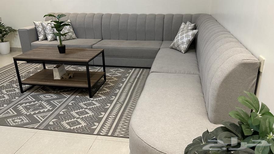 Sofa set, rug, and table .. very clean use64503719242627111