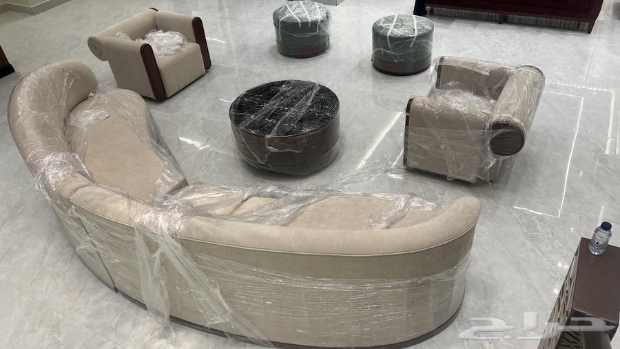 كنب دايري من دون الطاوله والبيع قريب64503774469762114