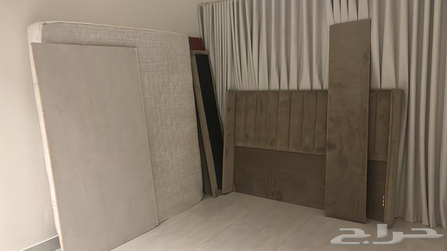 سرير ملكي من المخمل مع مرتبة64505508753281110