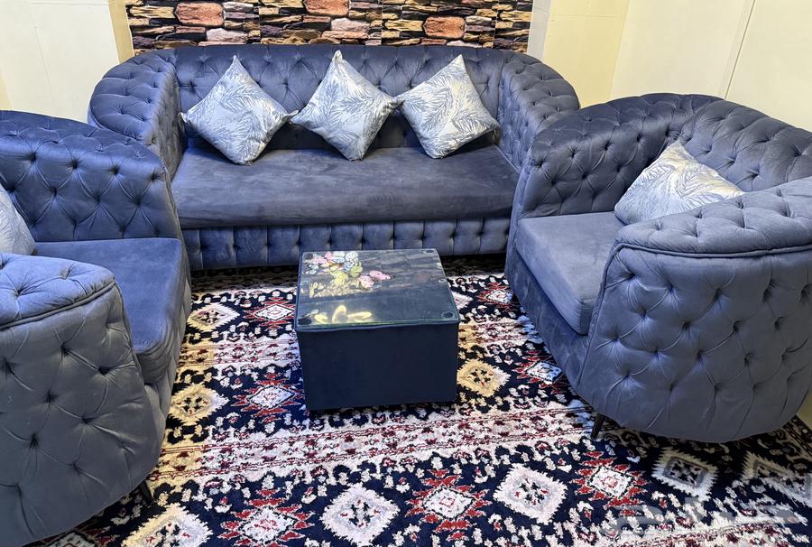3-piece sofa with table64504023033474110