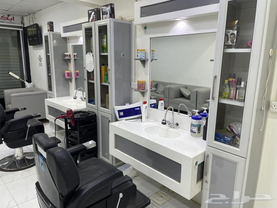 ديكور وكراسي وأغراض حلاق للبيع64504586087042113