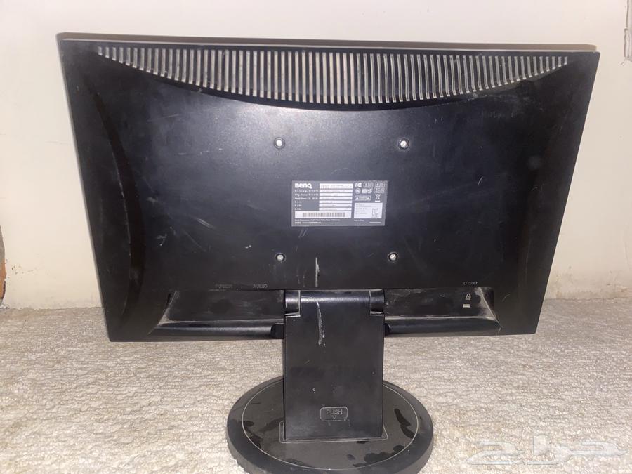 Grand Tiramisu 7 and computer screen64507921749634111