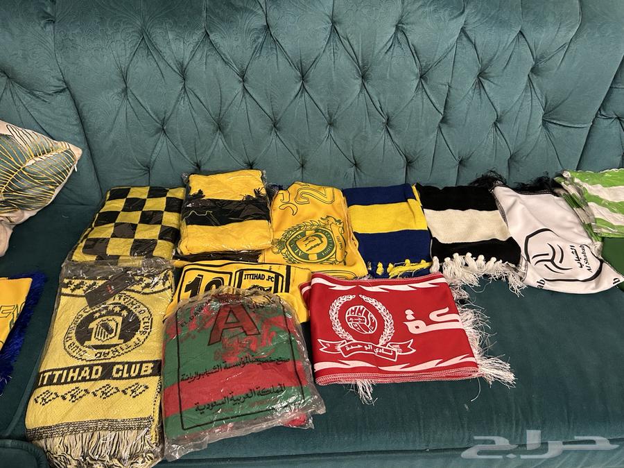 اعلام اندية و شالات و طواقي واقنعة64505584664961113