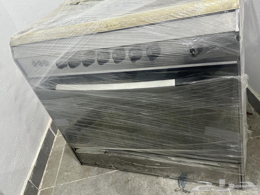 Clean used gas oven with 5 burners, large size, functional64506445111939113