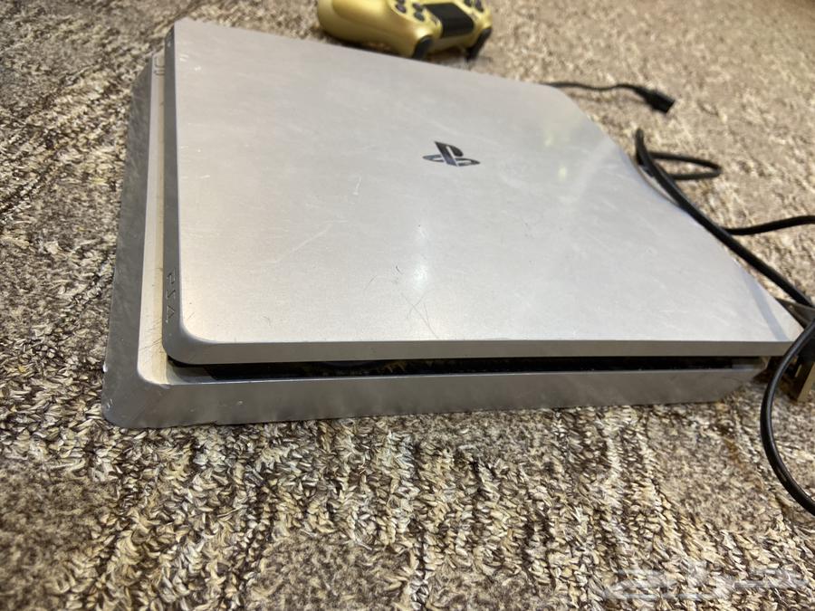 هاذا سوني 4 مستخدم نظيف وفيه شريط محمل فيفا 23 الخلل64508537327107111