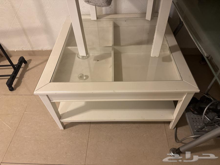 IKEA white table64510619553155112