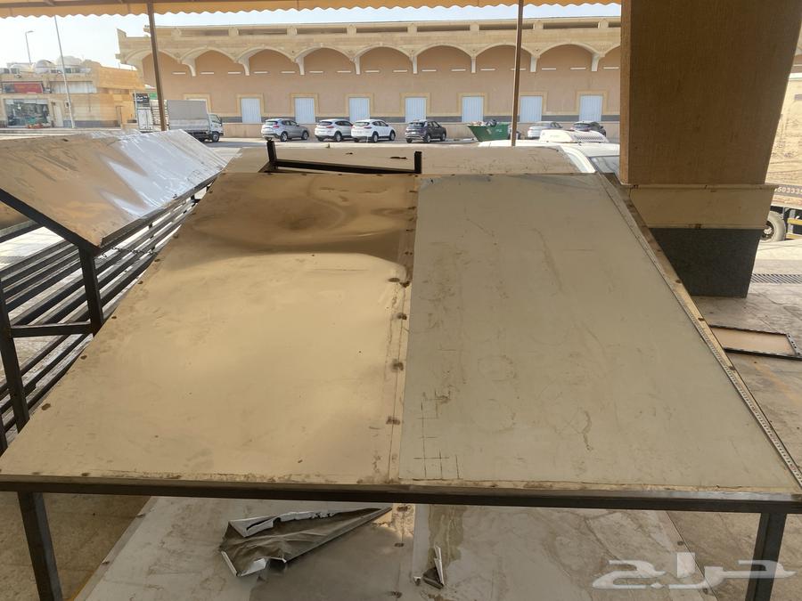 للبيع 7 طاولات استانلس ستيل64469865139971110