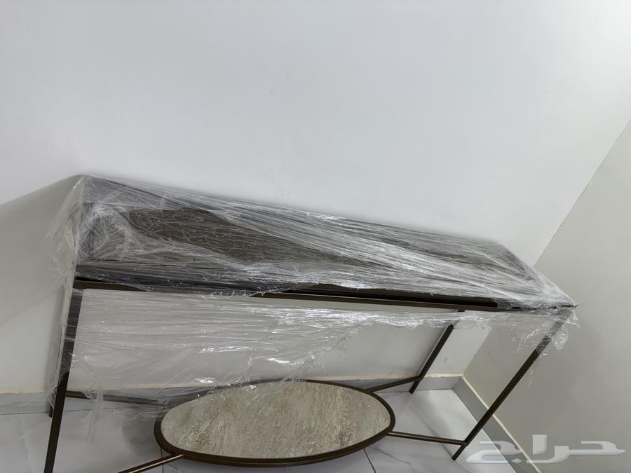 طاوله للبيع64506492540546110