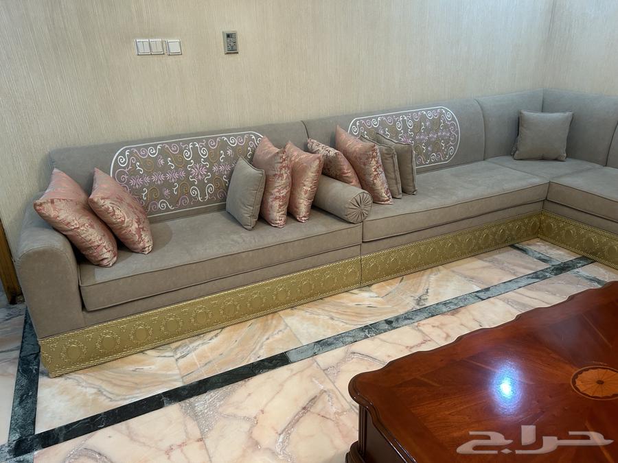 Furniture for sale, L-shaped sofa with tables and dining table64505453932291113