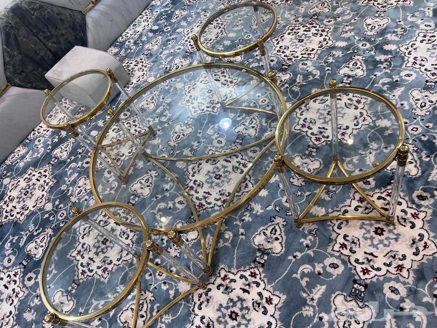 طاوله كبيره واربعه خدمه64507249363586110