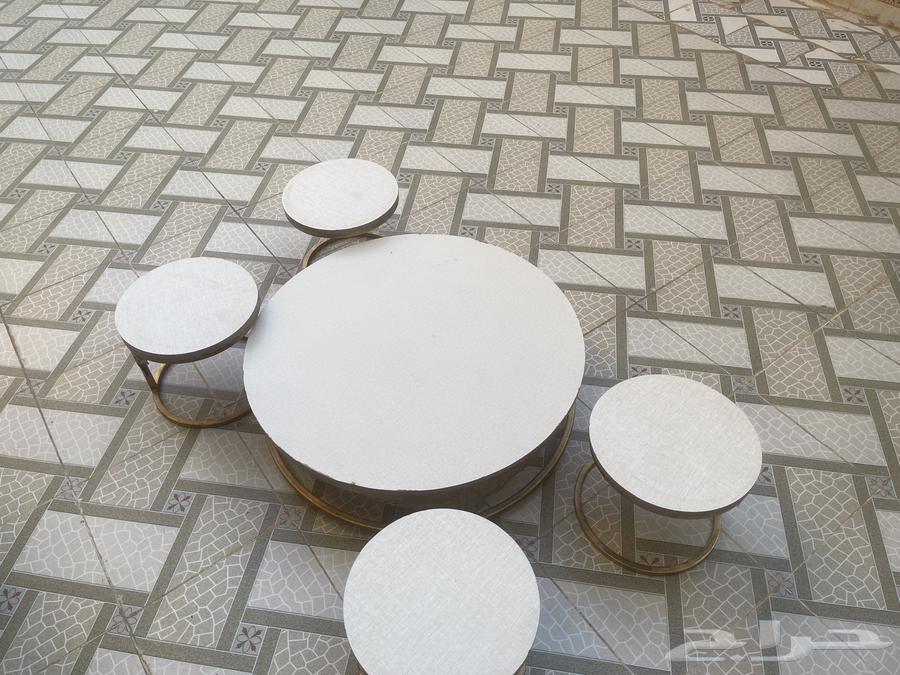 New service tables and two new chairs available64507598908163110