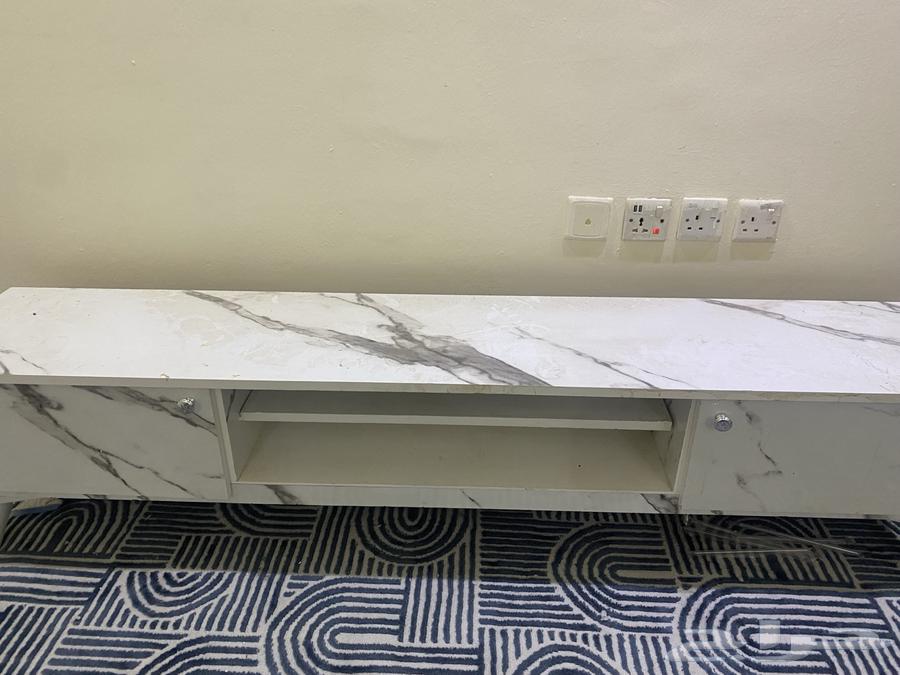 كنب للبيع و طاوله تليفزيون64507824132994111