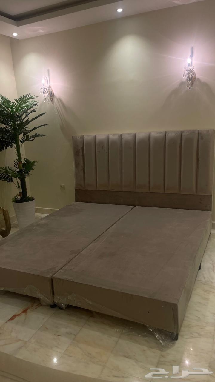 Bed back with boxes two meters by two meters64508929577091110