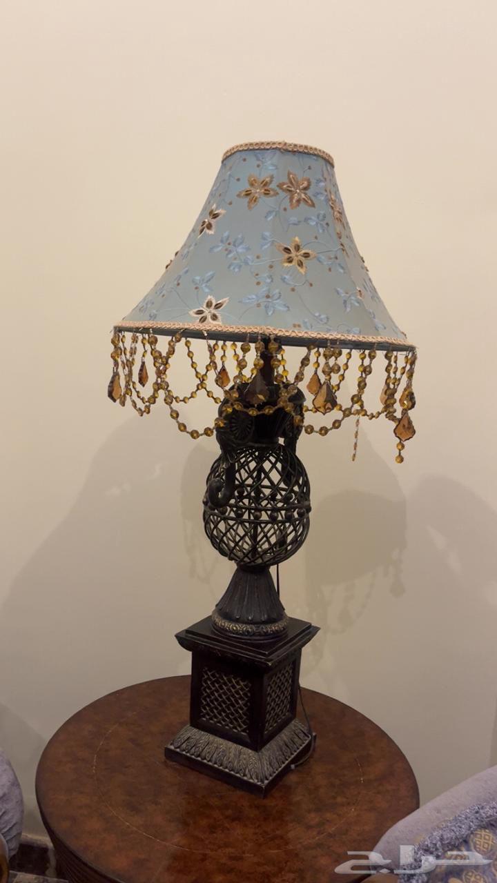 اثاث للبيع ( طقمين كنب   ادراج   تحف منوعه )64510083585922112