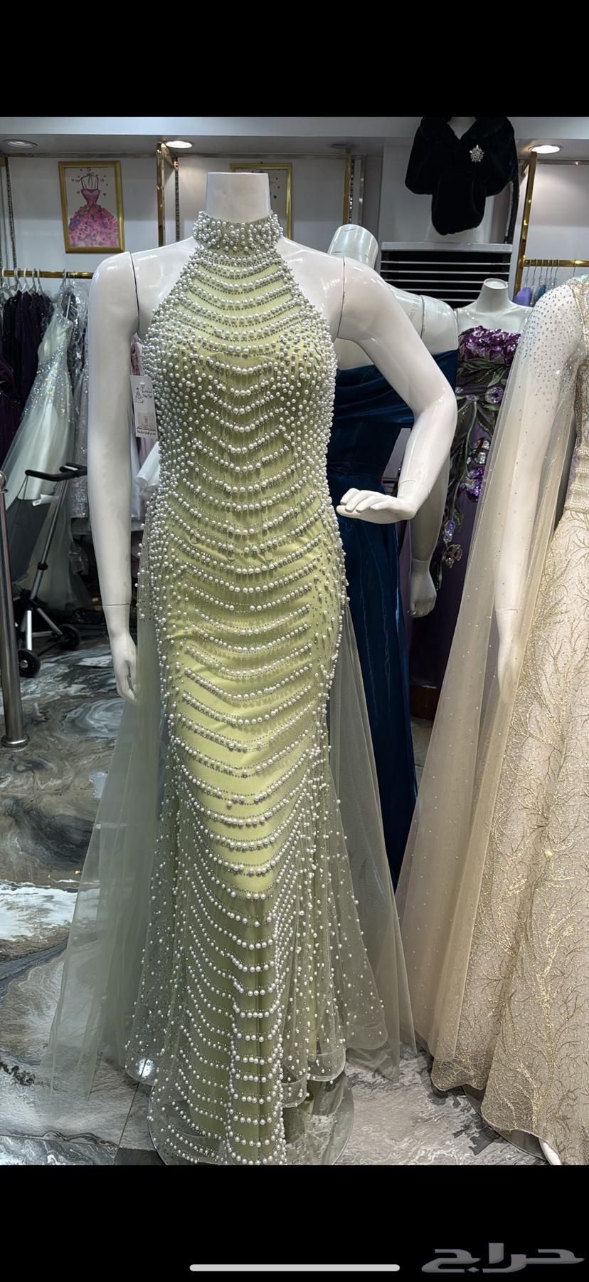 فستان سهره للبيع ملبوس 4 ساعات فقط  بدون اتصال64508859661058110