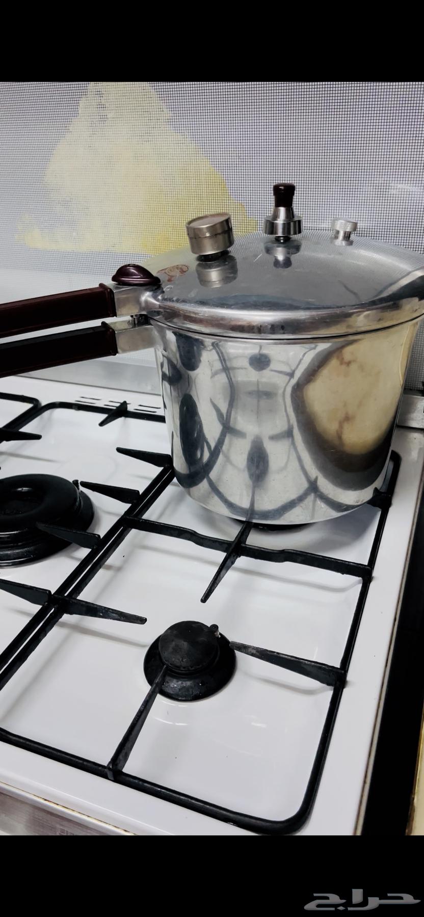 قدور ظغط واحد واثنين مقاس 9 نظيفه جدا64509321545602111