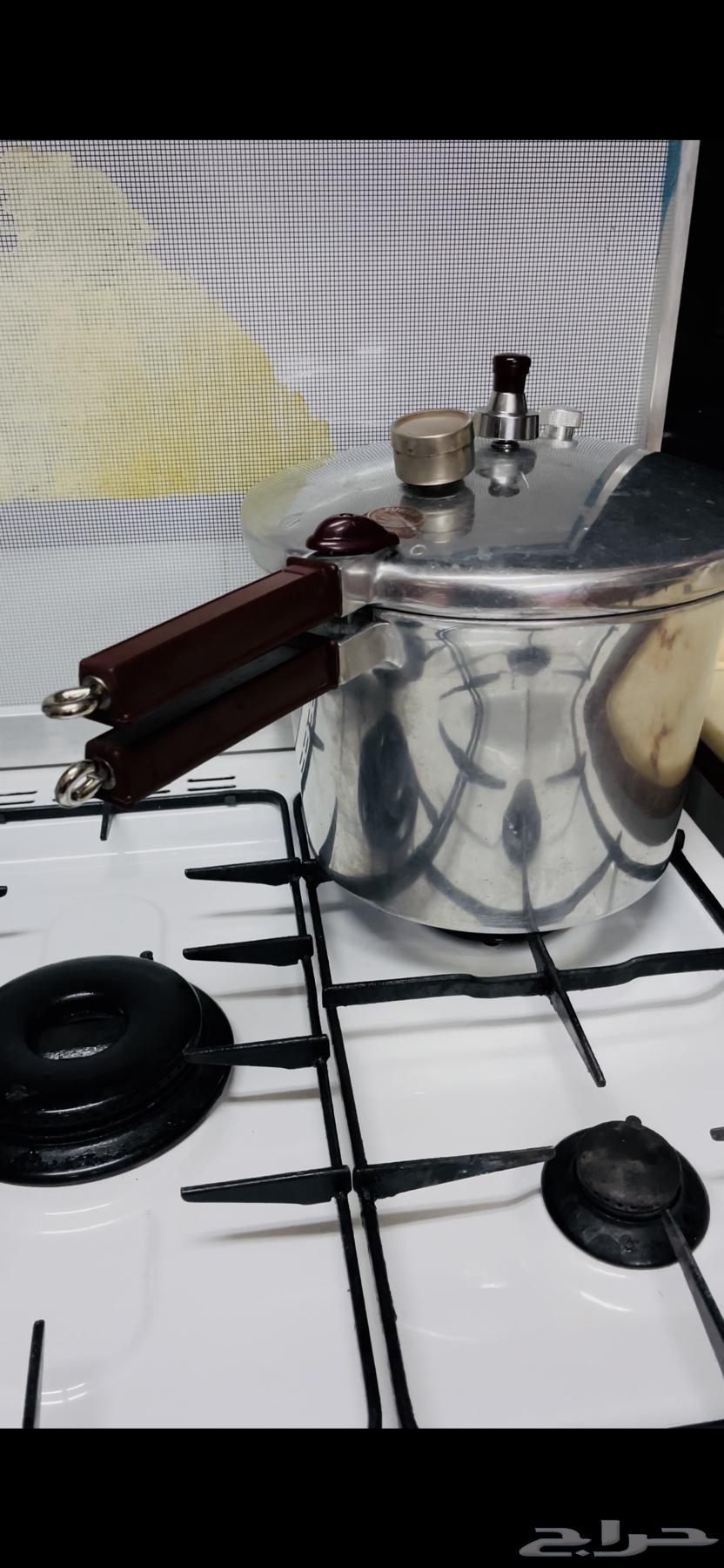 قدور ظغط واحد واثنين مقاس 9 نظيفه جدا64509321545602112