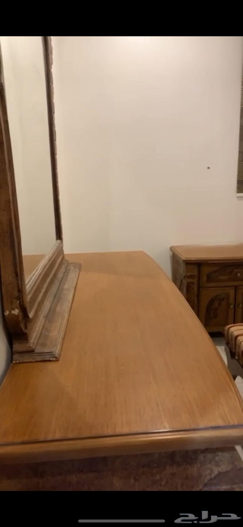 للبيع غرفة نوم كاامل  خشب قوي ونظيف64510493303043114