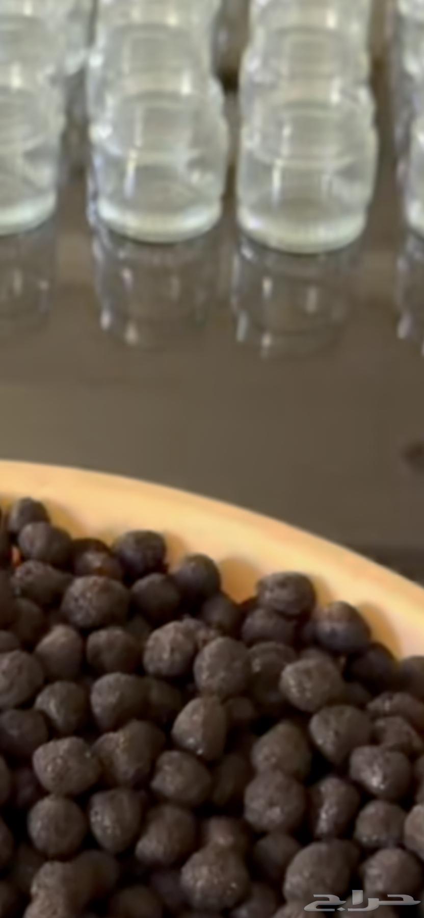 دخون ورشوش ومفارش الرداء. وخمريات64506718118401112