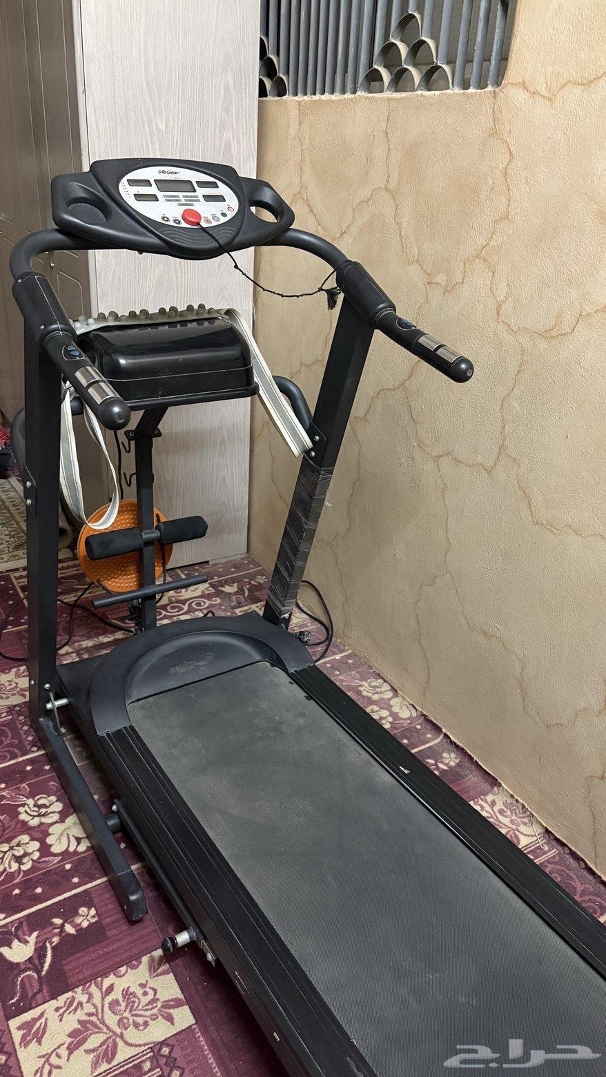 Exercise machine64510196692098114