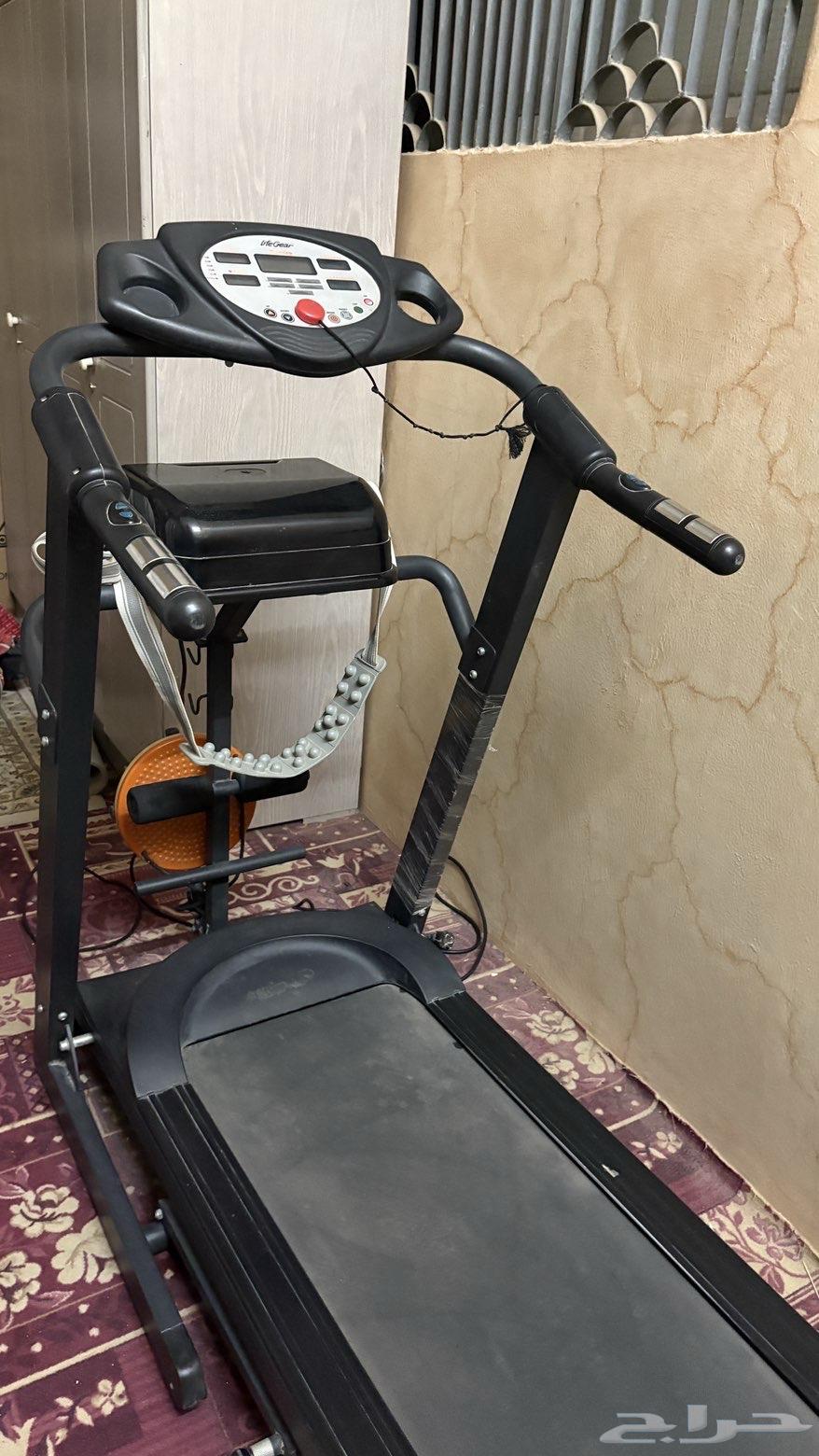 Exercise machine64510196692098110