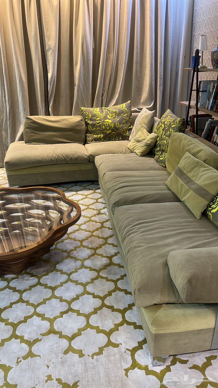 Sofa64507710632066112