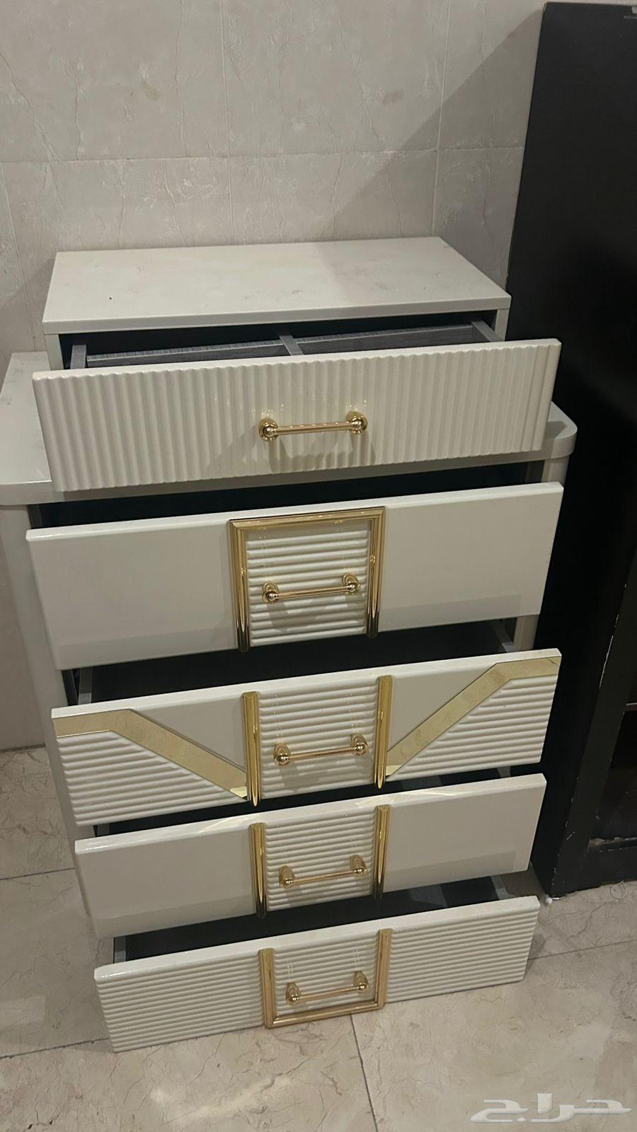 دواليب نضيفه جدا64508719433602111