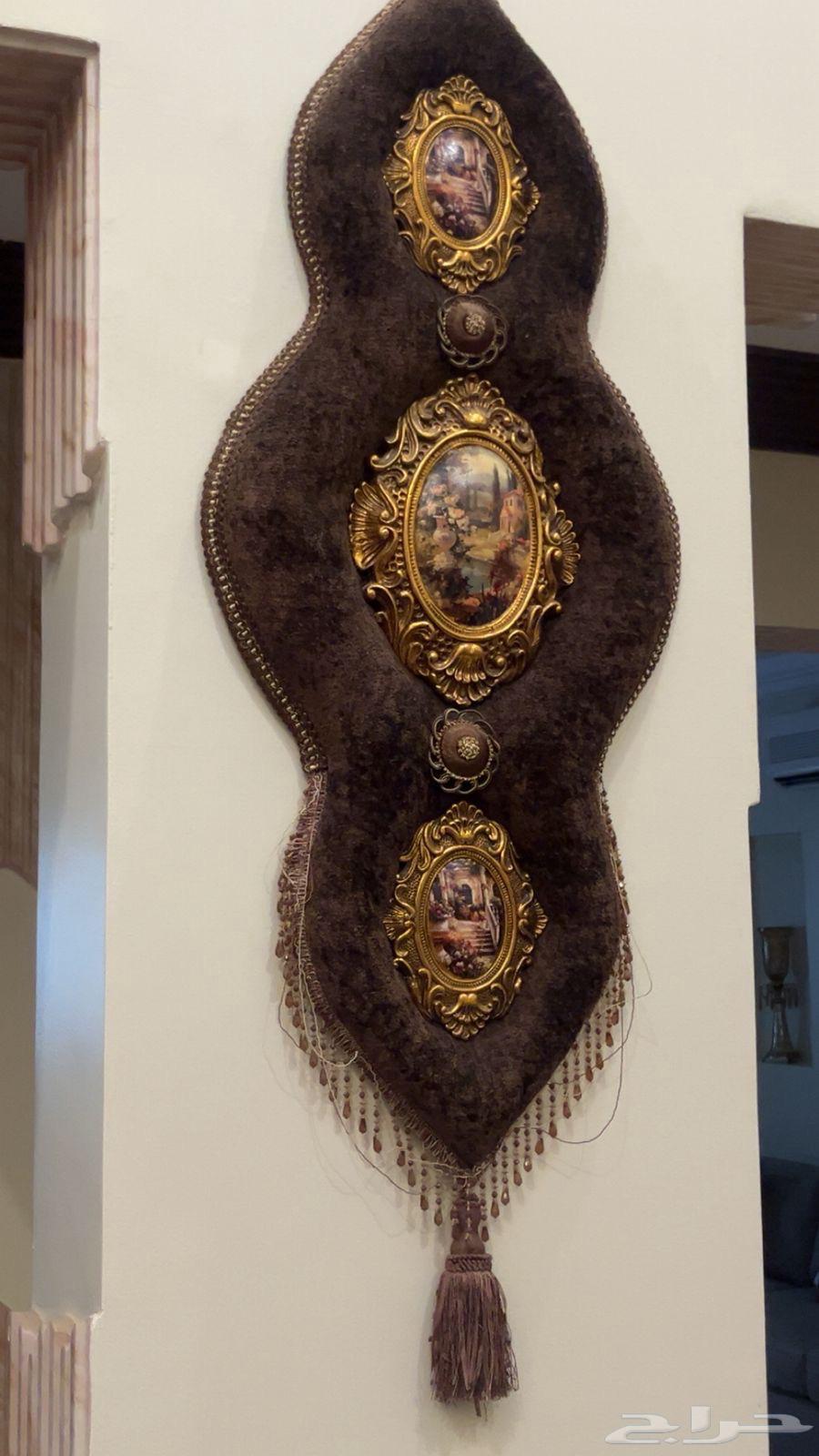 اثاث للبيع ( طقمين كنب   ادراج   تحف منوعه )64510083585922114