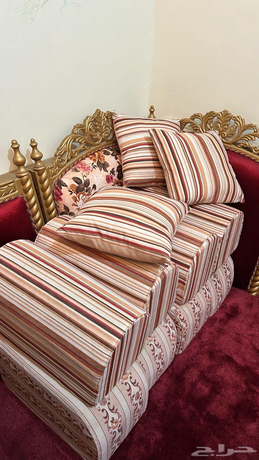 Furniture, Carpet, and Set64507696406403112