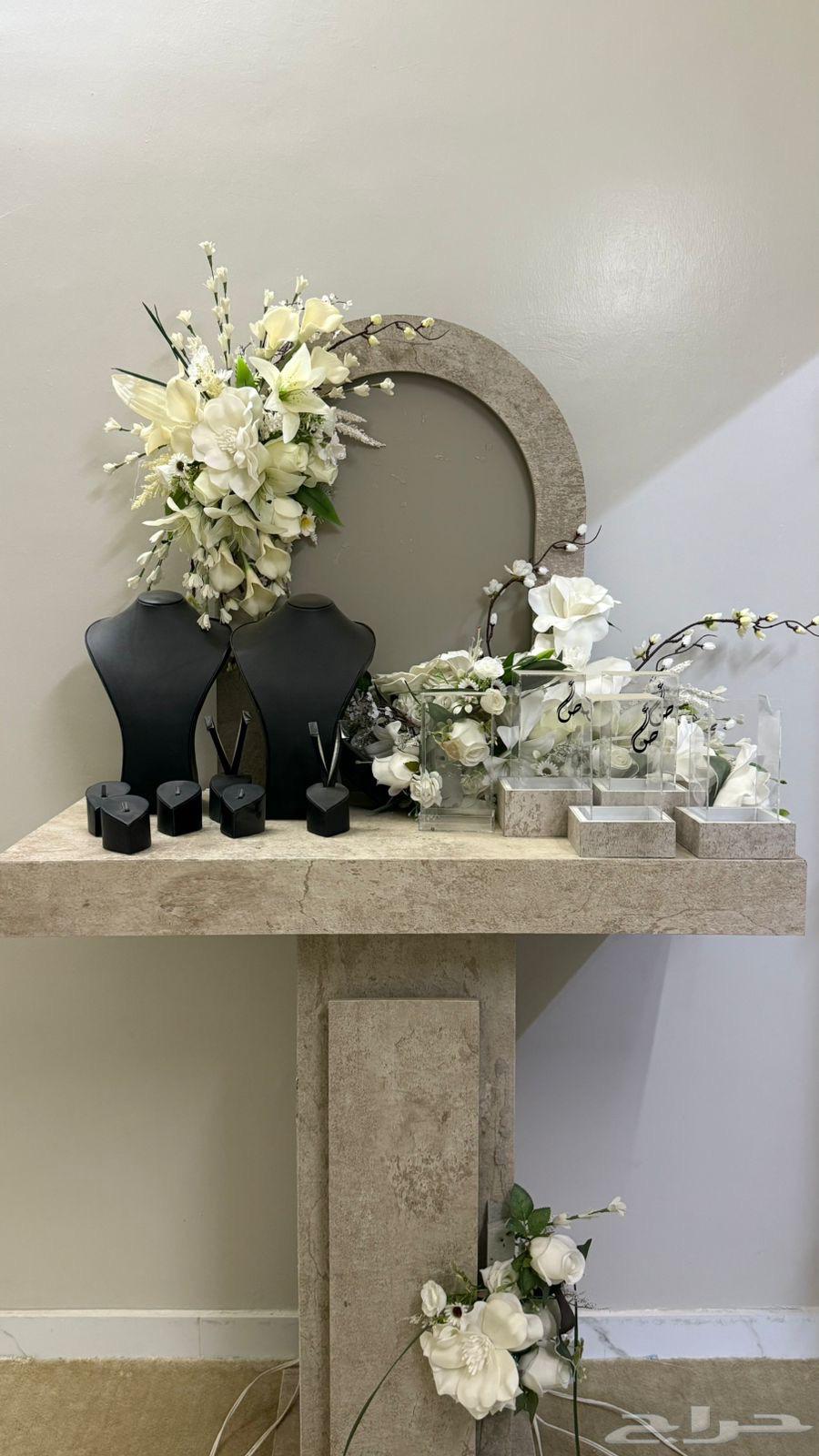 عربية ملكة بكامل ملحقاتها64504915285250110