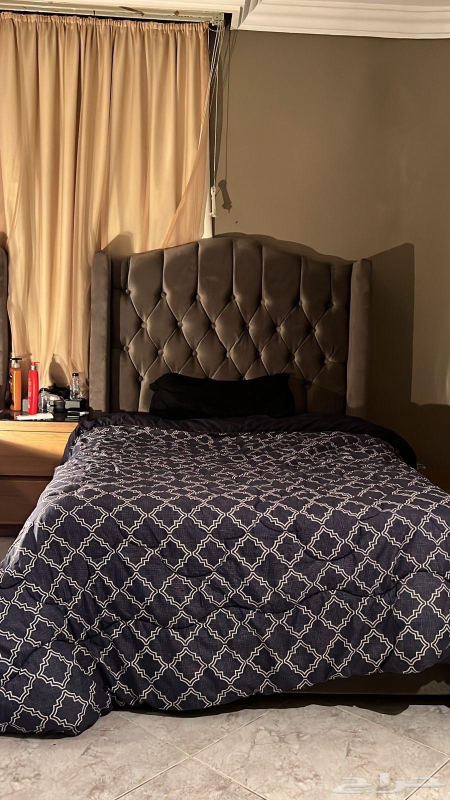 2 families with mattresses in clean condition64506788536835110