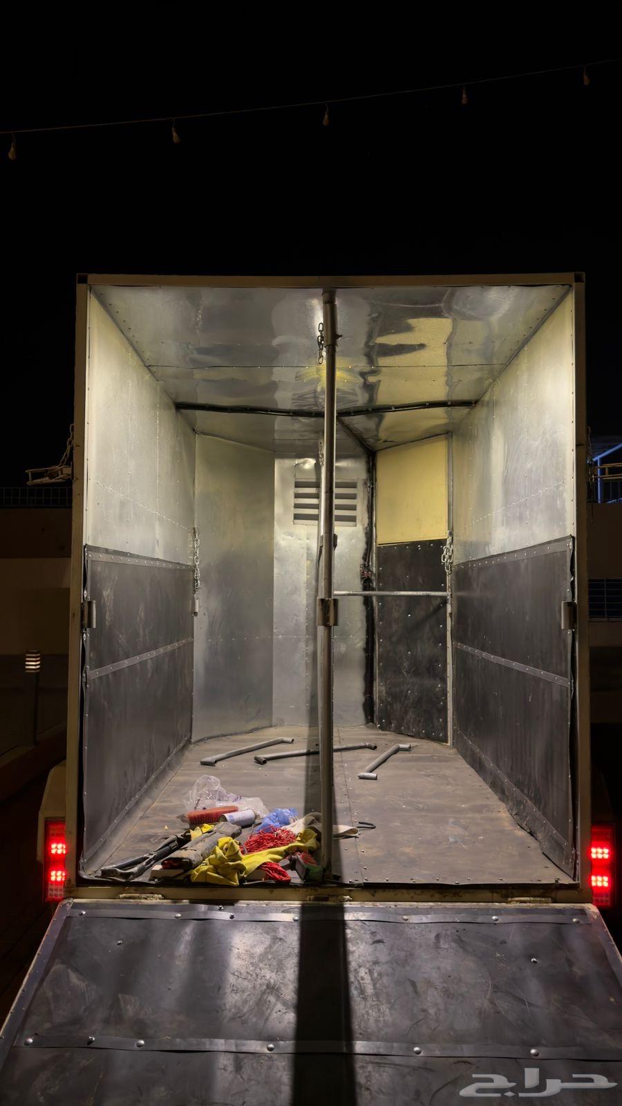 عربة نقل خيل للبيع64506998182786112