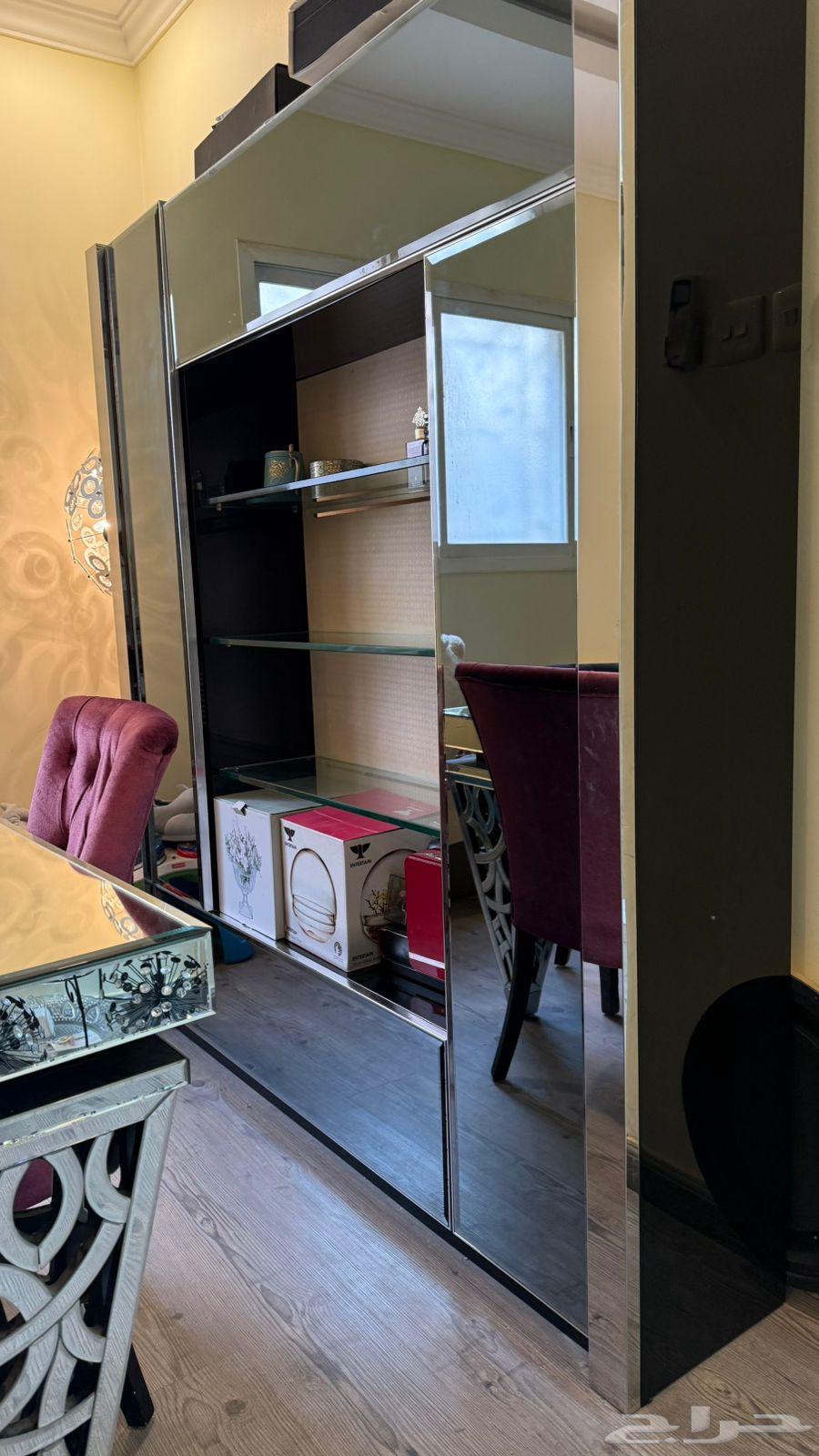 طاولة طعام 8 اشخاص و بوفيه زجاجي64506760790017113