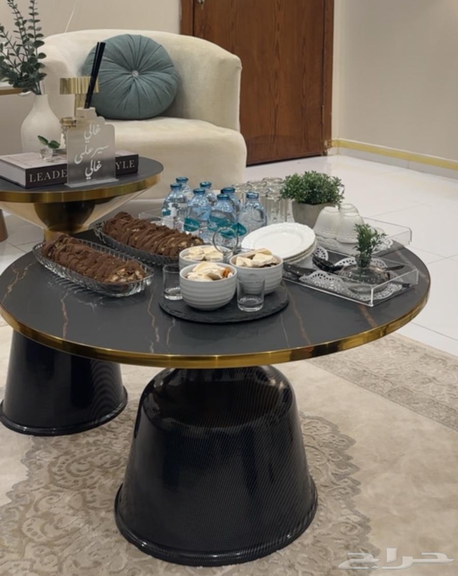 طاولة قهوه مع 4خدمه64508466951810110