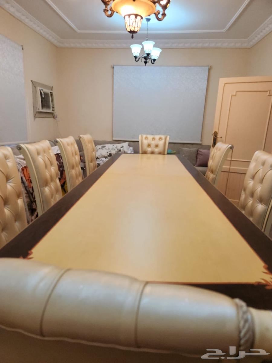 Dining table and buffet64503995629698111