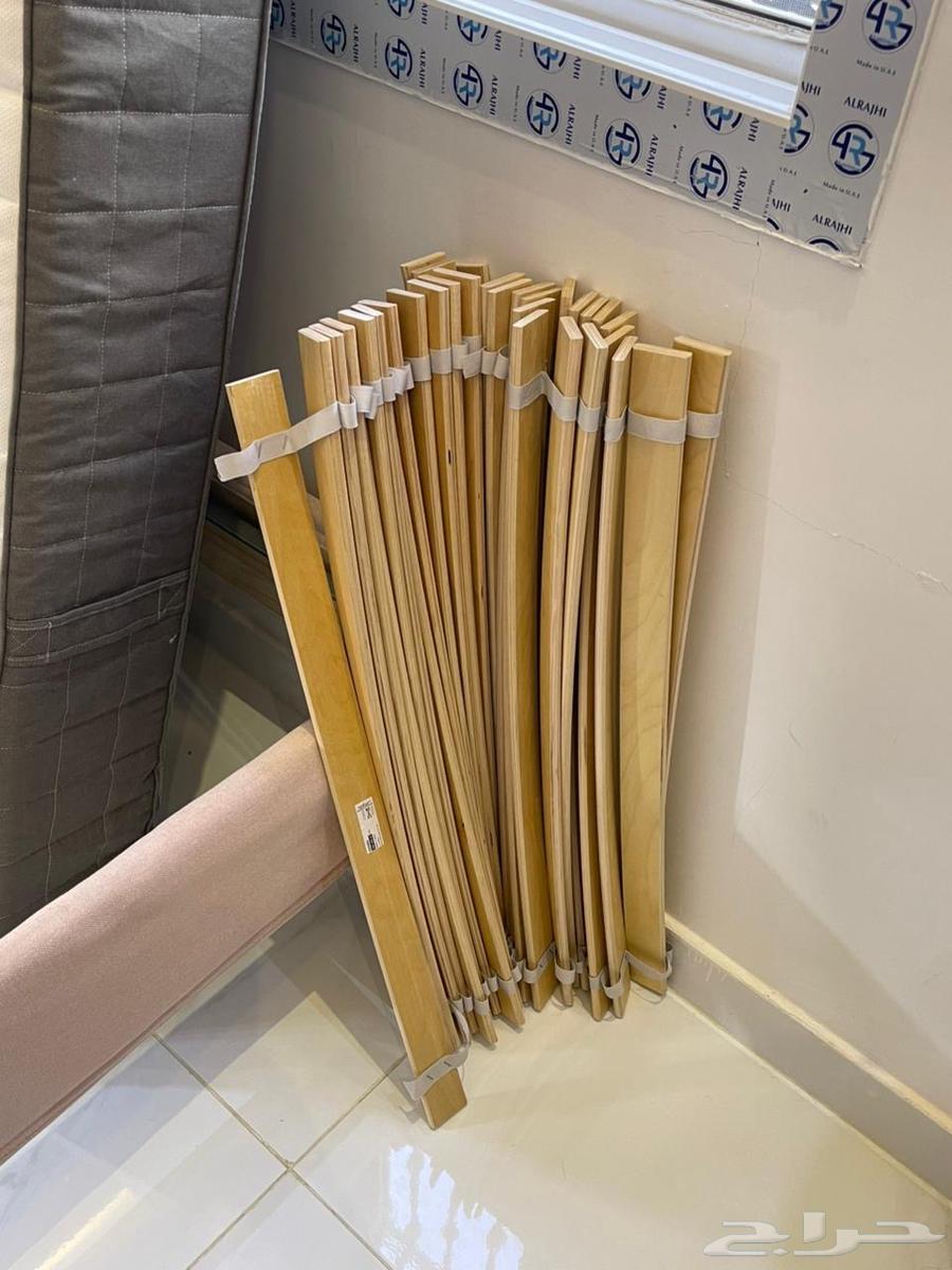 سرير مع مرتبة نظيف جدا64509363792129112