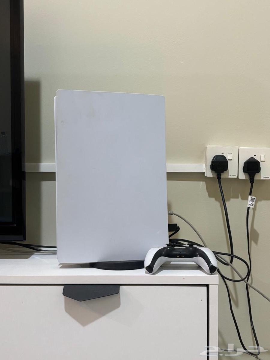 Sony and Screen and Table for Users64504379303555112