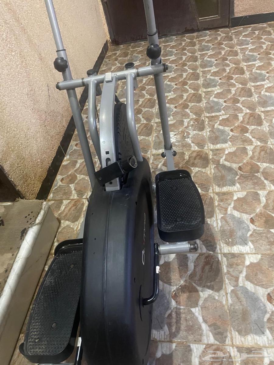 طقمين كنب ودراجة للبيع64508145045249112