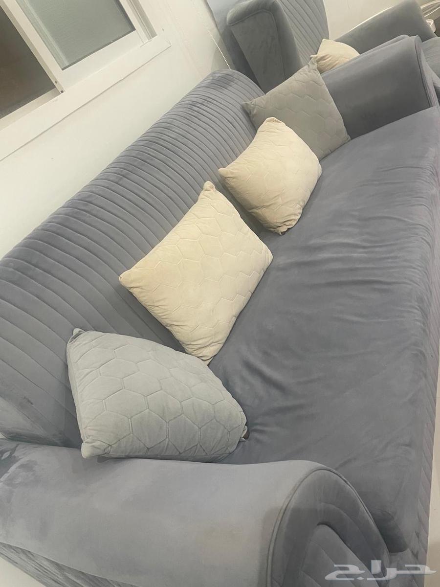 طقمين كنب ودراجة للبيع64508145045249111