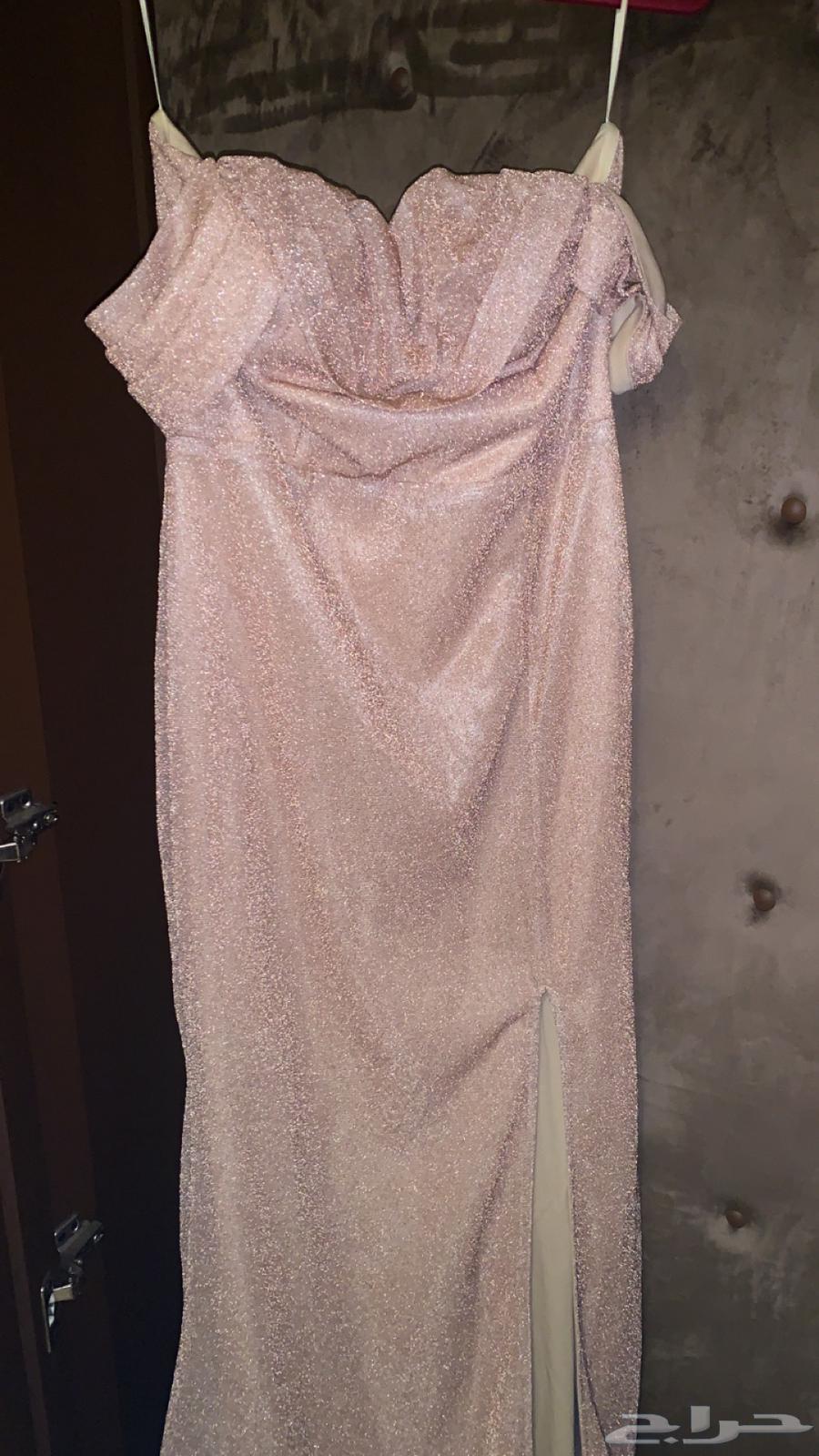 روتر 5 جي   طقمين كنب  مكينه قهوه   3 فساتين 3 اكعاب64516907779203114