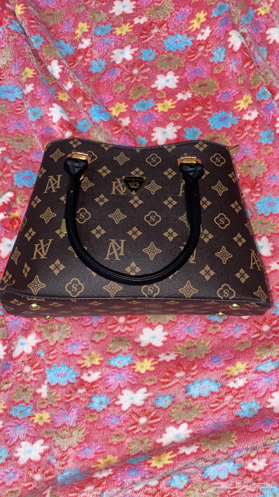 شنطه مع بوك جلد تركي 12064514624411906110