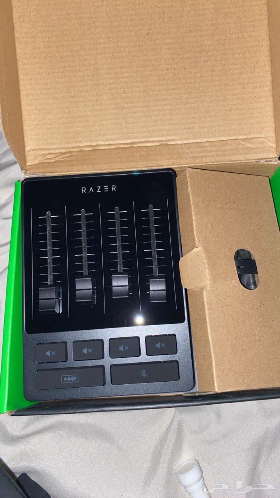 Laser keyboard and HyperX mic64515905976705112