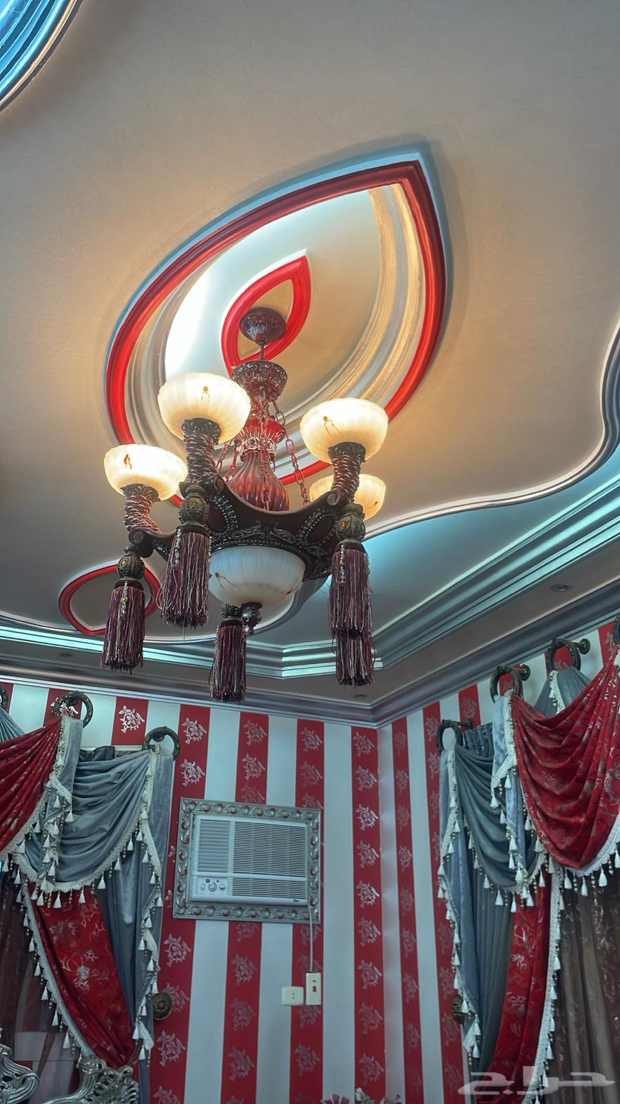 كنب 9 قطع مع كامل الملحقات للبيع64515653994242114