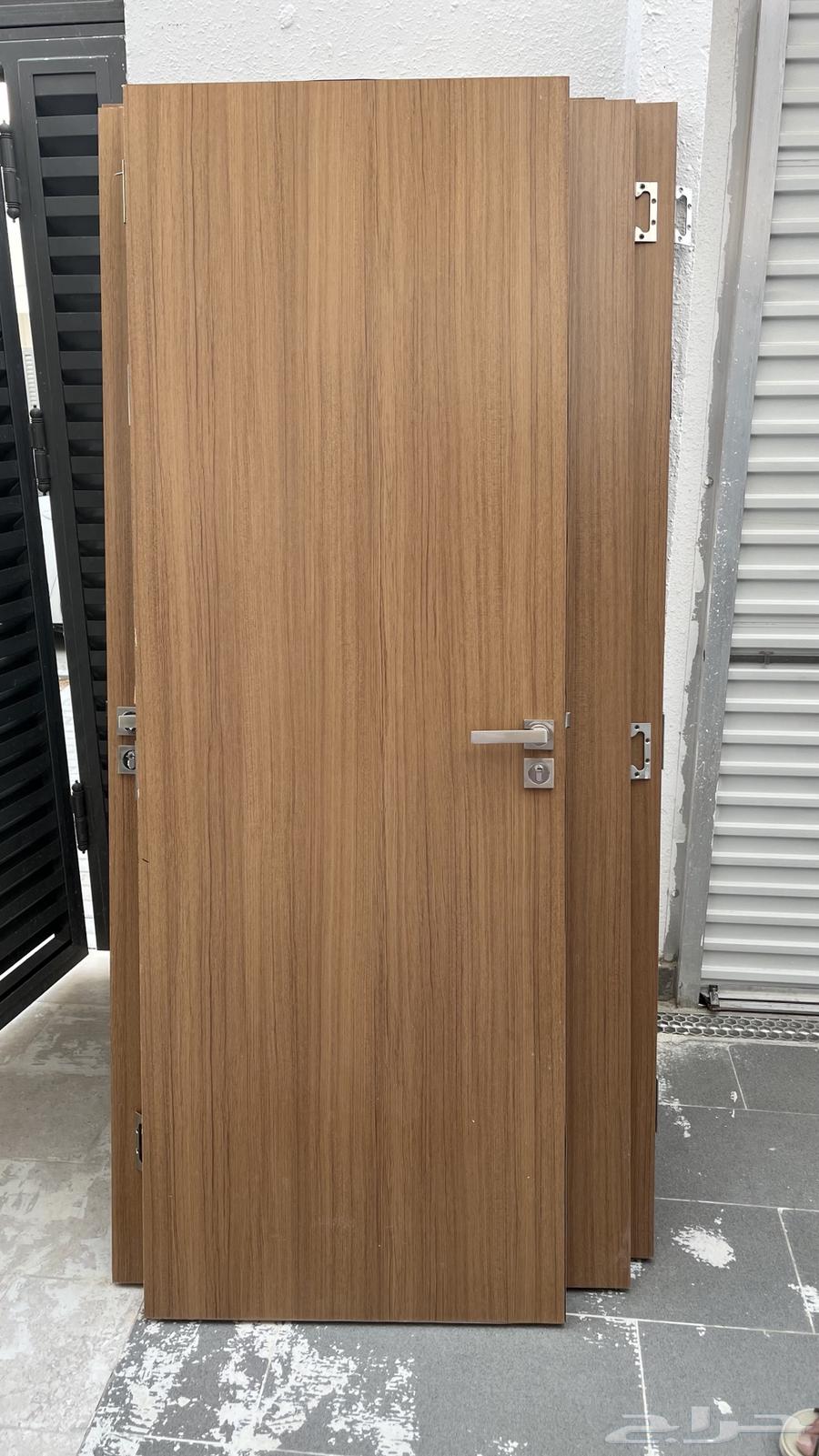 البيع بيبان خشب64511912404610113