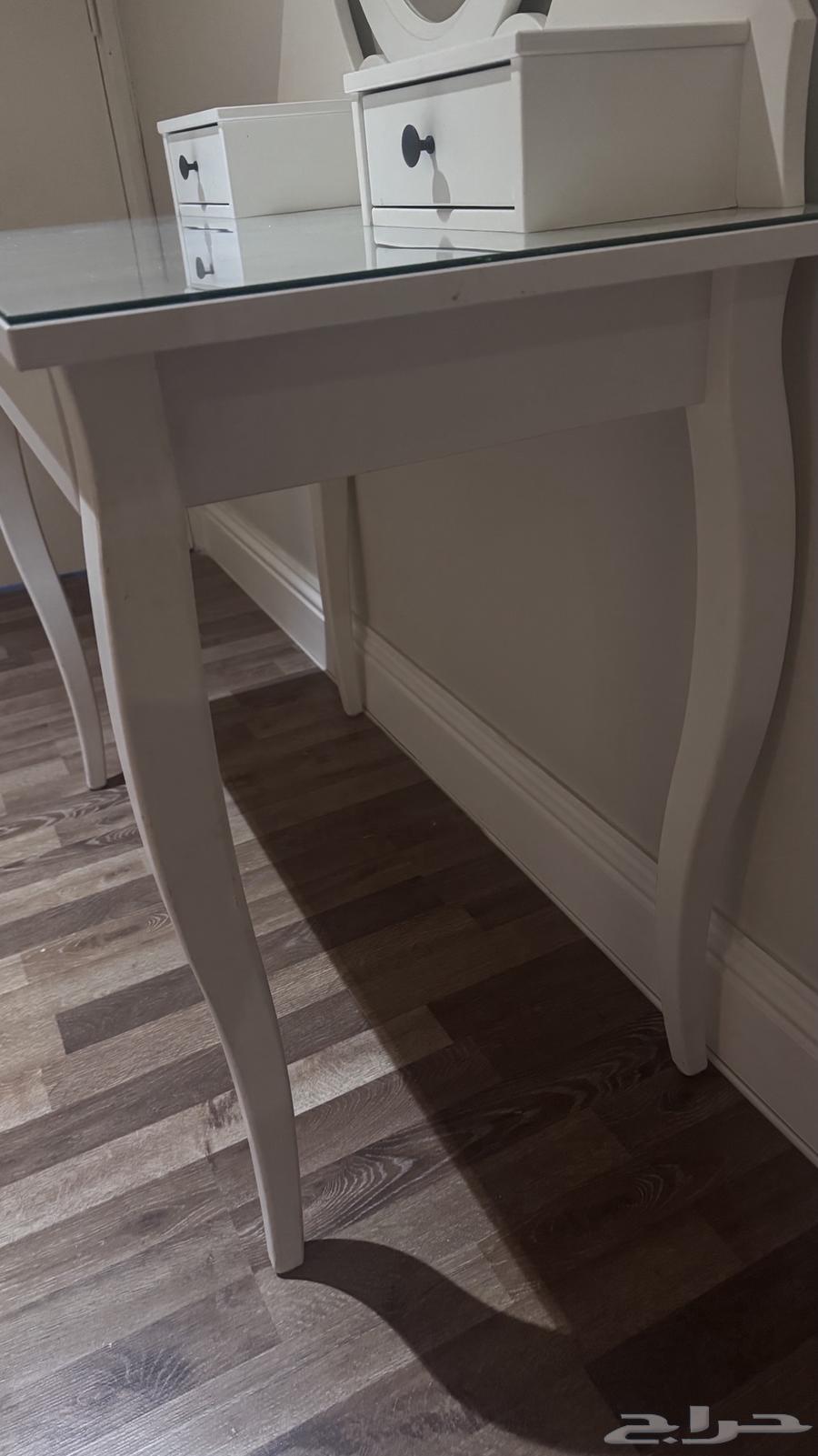 Dressing table64511057627138111