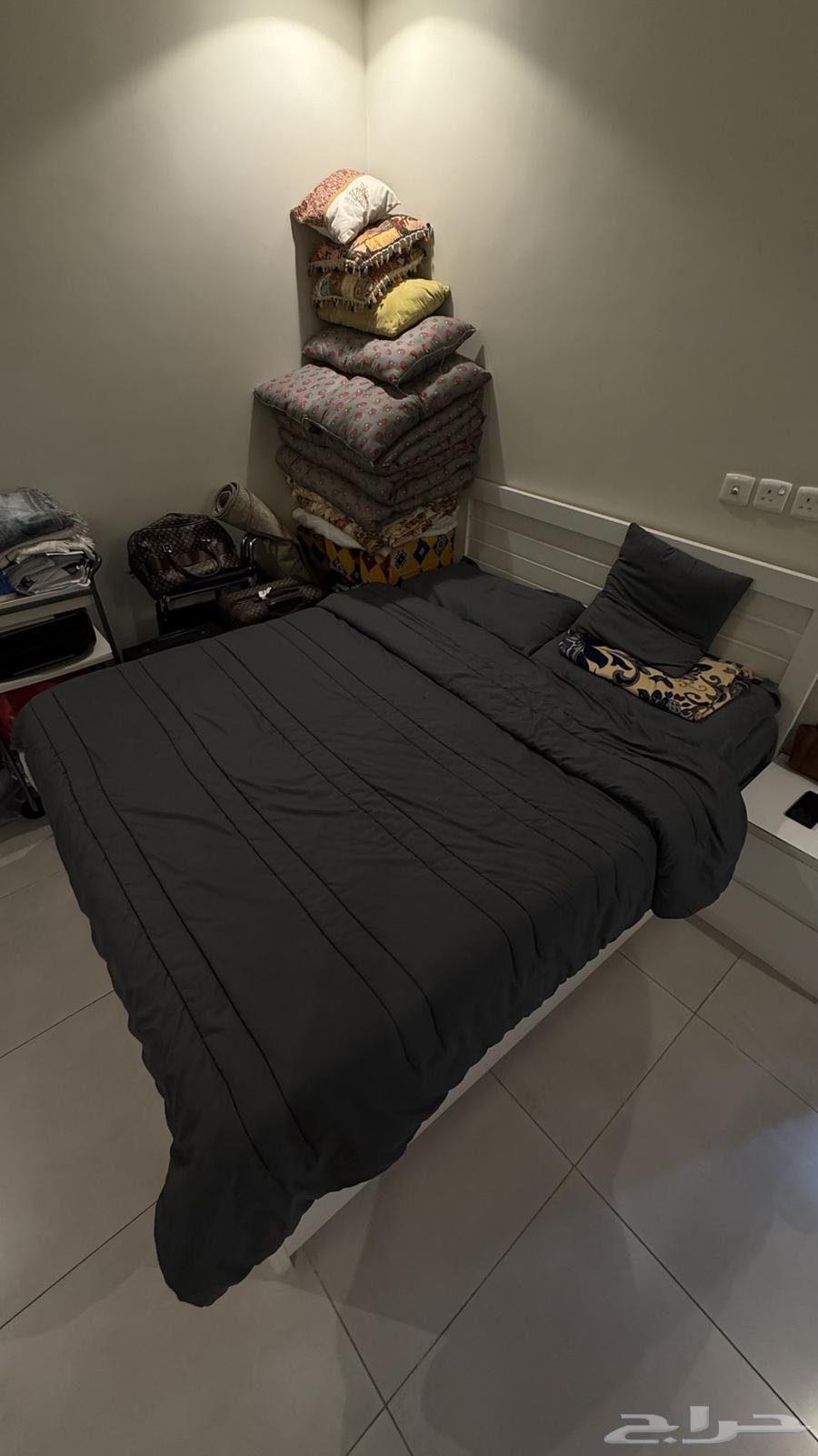 سرير نوم نفرين جديد مع طاولة تلفاز للبيع64510944316673111