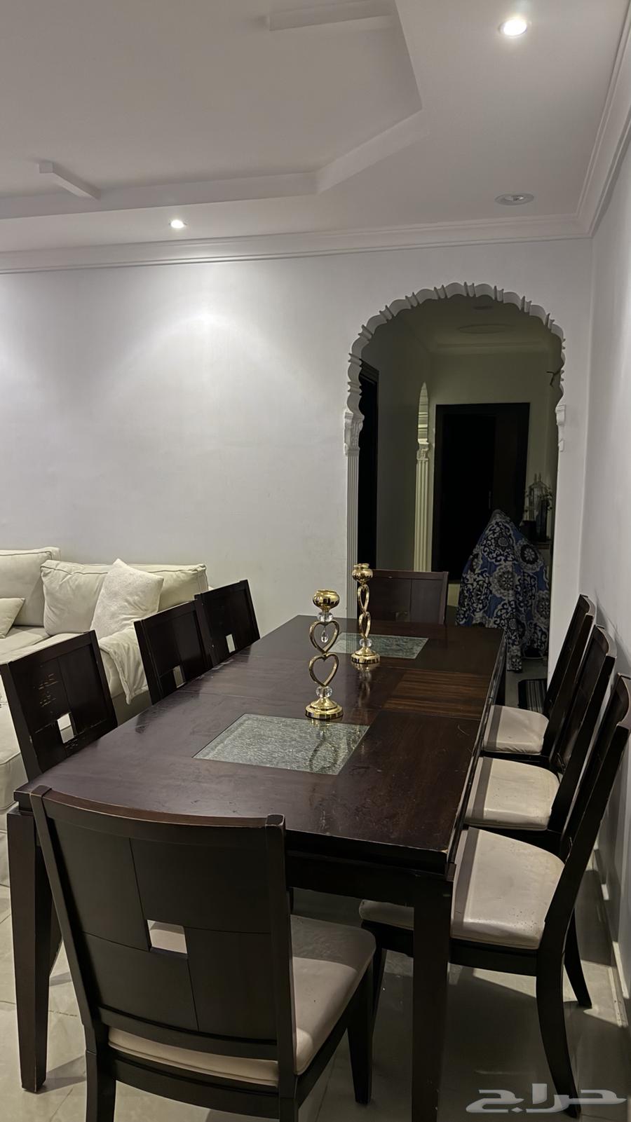 عفش للبيع طاولة سفرة وملحقاتها وجهاز جري64514969430913113