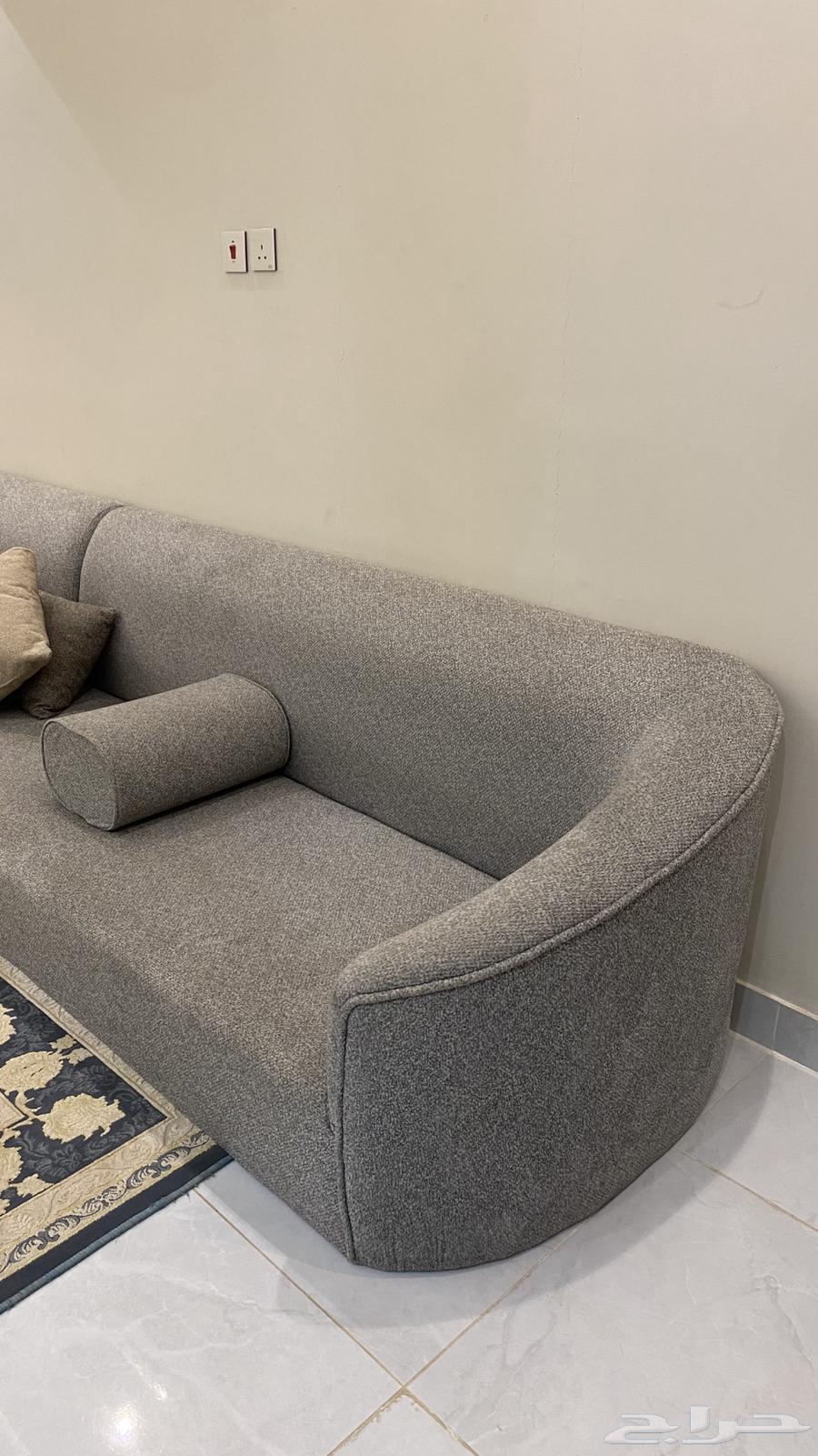 كنب غرفة ضيافه جديد ونظيف استعمال اقل من سنه64516059023874112