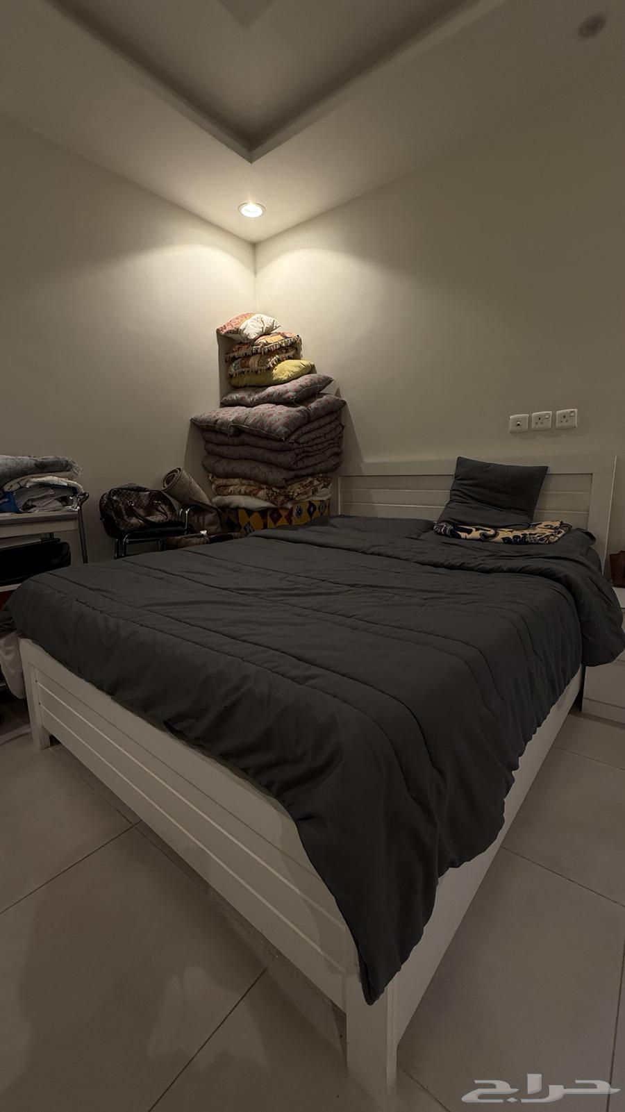 سرير نوم نفرين جديد مع طاولة تلفاز للبيع64510944316673112