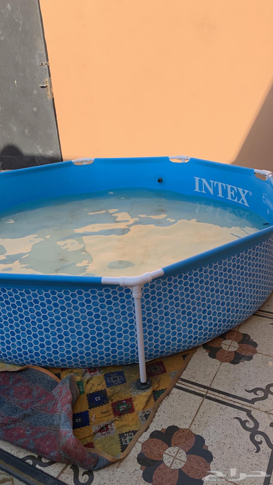 Swimming pool64515961716355110